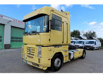 وحدة جر RENAULT Magnum 480