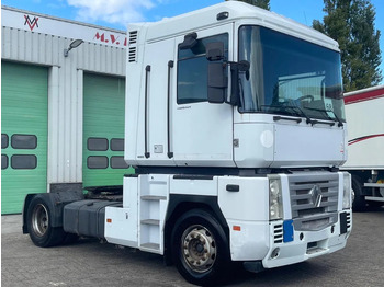 وحدة جر RENAULT Magnum 480