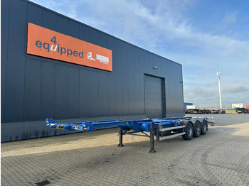 نصف مقطورة لنقل الحاويات