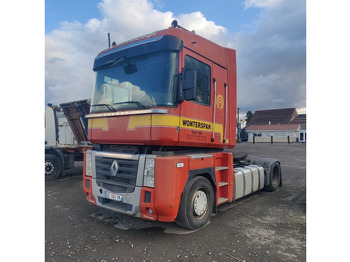 وحدة جر RENAULT Magnum 460