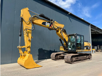 حفار زحاف CATERPILLAR 323DL