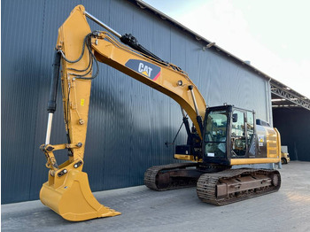 حفار زحاف CATERPILLAR 323EL