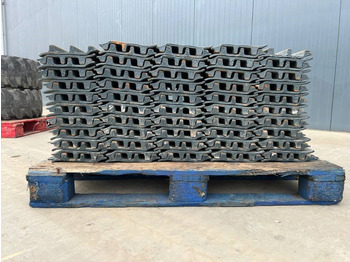 إطار/ شاسيه - آلات البناء Hyundai R210 / R215 / R220 Shoes 3 Grouser 600mm: صورة 5