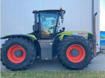 جرار CLAAS Xerion 3800