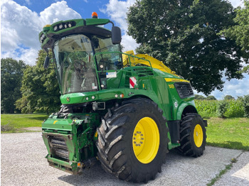 حصادة JOHN DEERE