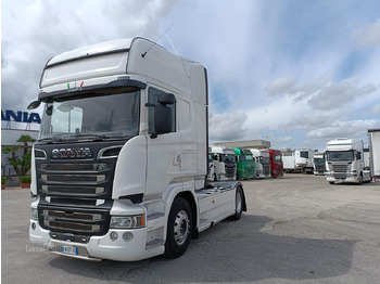 وحدة جر SCANIA R 450