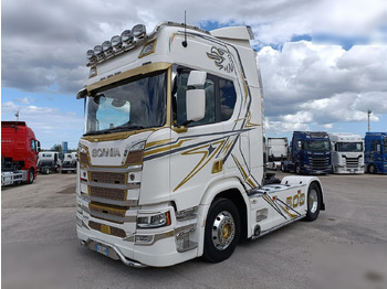 وحدة جر SCANIA R 500