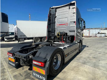 وحدة جر VOLVO FH500: صورة 3 وحدة جر VOLVO FH500: صورة 3