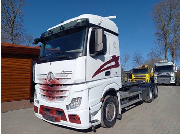 شاحنة ذات خطاف MERCEDES-BENZ Actros