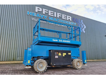 رافعة هيدروليكية مقصية GENIE