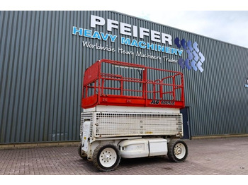 رافعة هيدروليكية مقصية JLG