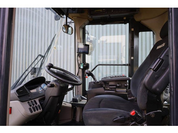اللودر بعجل Komatsu WA470-8 Diesel, 4x4 Drive, Tamtron Weighting Syste: صورة 4