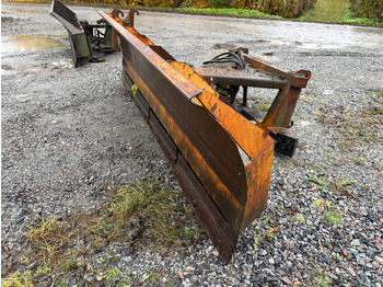 كاسحة ثلوج HOLMS