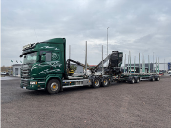 شاحنة قطع الأشجار SCANIA R 580