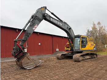 حفارة VOLVO EC240BLC