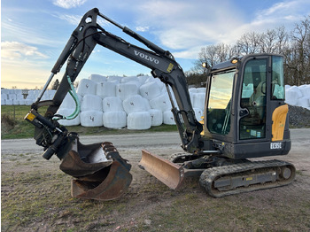 حفارة VOLVO EC35C