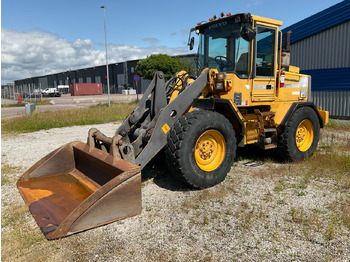 اللودر بعجل VOLVO L50