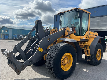 اللودر بعجل VOLVO L90F