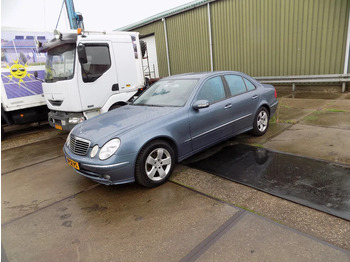 سيارة MERCEDES-BENZ
