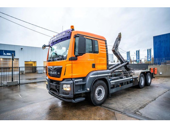 شاحنة ذات خطاف MAN TGS 33.420