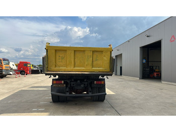 شاحنة قلاب Renault Kerax 385 (POMPE MANUELLE / MANUAL PUMP / 6X4 / LAMES / GRAND PONT): صورة 5