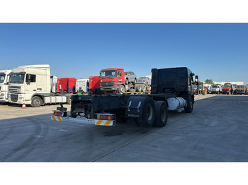 شاحنة هيكل كابينة Volvo FM 12 - 380 (FULL STEEL SUSP. / SUSP. LAMES / CHASSIS LONGUE / 10 TYRES / TRES BONNE ETAT): صورة 5