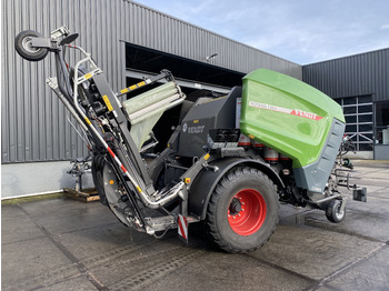 آلة تغليف بالة التبن Fendt Rotana 130F: صورة 3