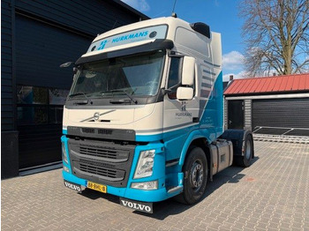 وحدة جر VOLVO FM 460