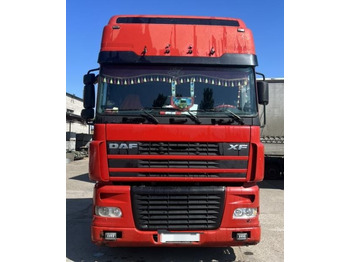 وحدة جر DAF XF 95