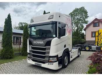 وحدة جر SCANIA R 450