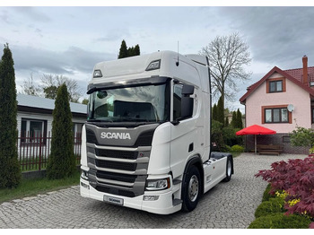 وحدة جر SCANIA R 450