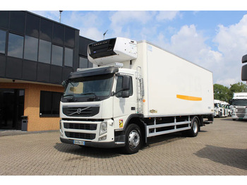 شاحنة الفريزر VOLVO FM 330