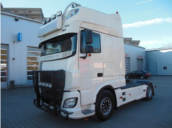 وحدة جر DAF XF 106 480