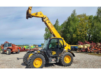 جرار JCB