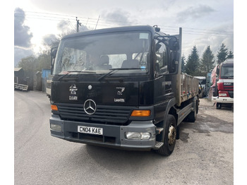 شاحنات مسطحة MERCEDES-BENZ Atego