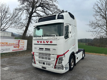 وحدة جر VOLVO FH 540