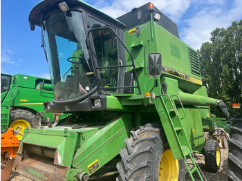 حصادة موحَّدة JOHN DEERE