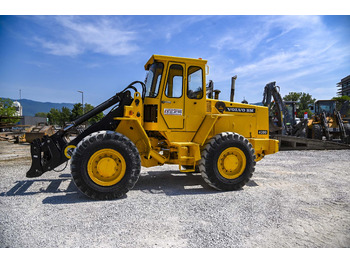 اللودر بعجل Volvo BM4300: صورة 3