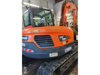 حفار زحاف Doosan DX85R-3 Crawler Excavator with tiltrotator and attachments: صورة 3
