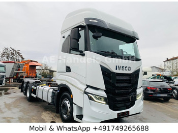شاحنات الحاويات / جسم علوي قابل للتغيير شاحنة IVECO S-WAY