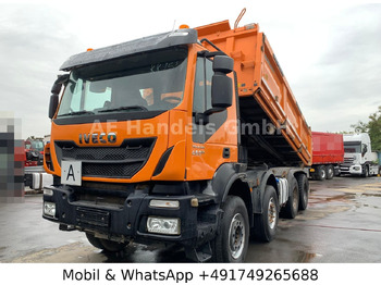 شاحنة قلاب IVECO Trakker