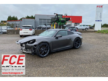 سيارة PORSCHE
