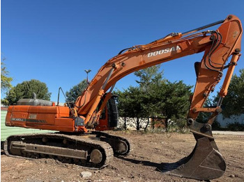 حفار زحاف DOOSAN DX420