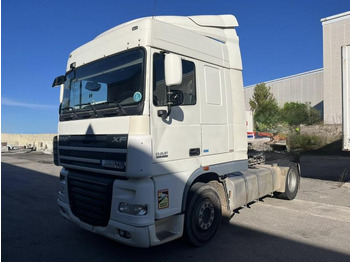 وحدة جر DAF XF 105 460