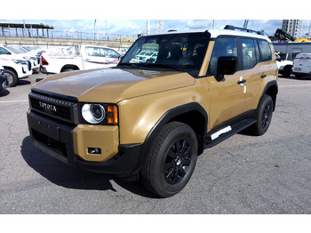 سيارة TOYOTA Land Cruiser