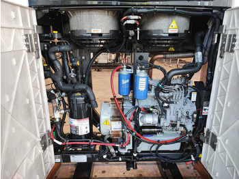 وحدة تبريد Motore Frigo Carrier Vector 1550: صورة 4 وحدة تبريد Motore Frigo Carrier Vector 1550: صورة 4