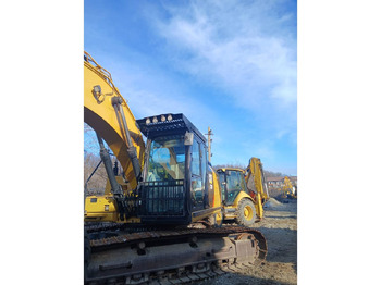 حفار زحاف CATERPILLAR 320FL