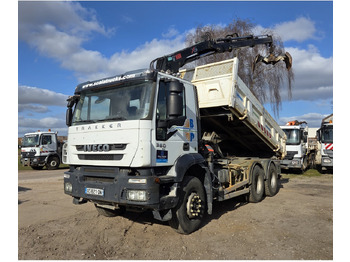 شاحنة قلاب IVECO Trakker