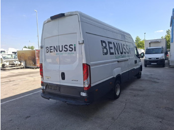ميكروباص IVECO Daily 35C18H V: صورة 3