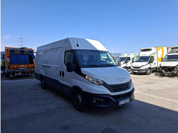 ميكروباص IVECO Daily 35s16